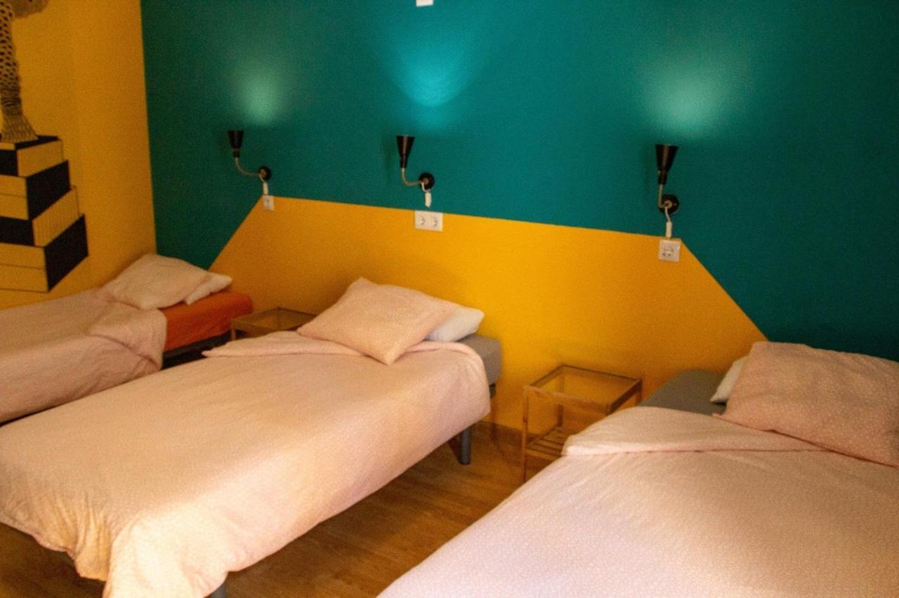 Onefam Sungate Hostel Madrid Ngoại thất bức ảnh