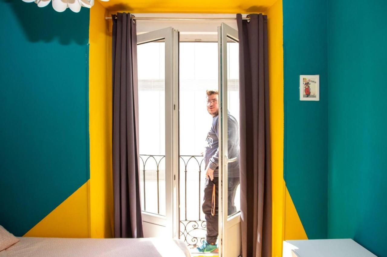 Onefam Sungate Hostel Madrid Ngoại thất bức ảnh