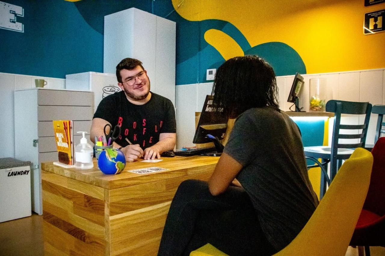 Onefam Sungate Hostel Madrid Ngoại thất bức ảnh