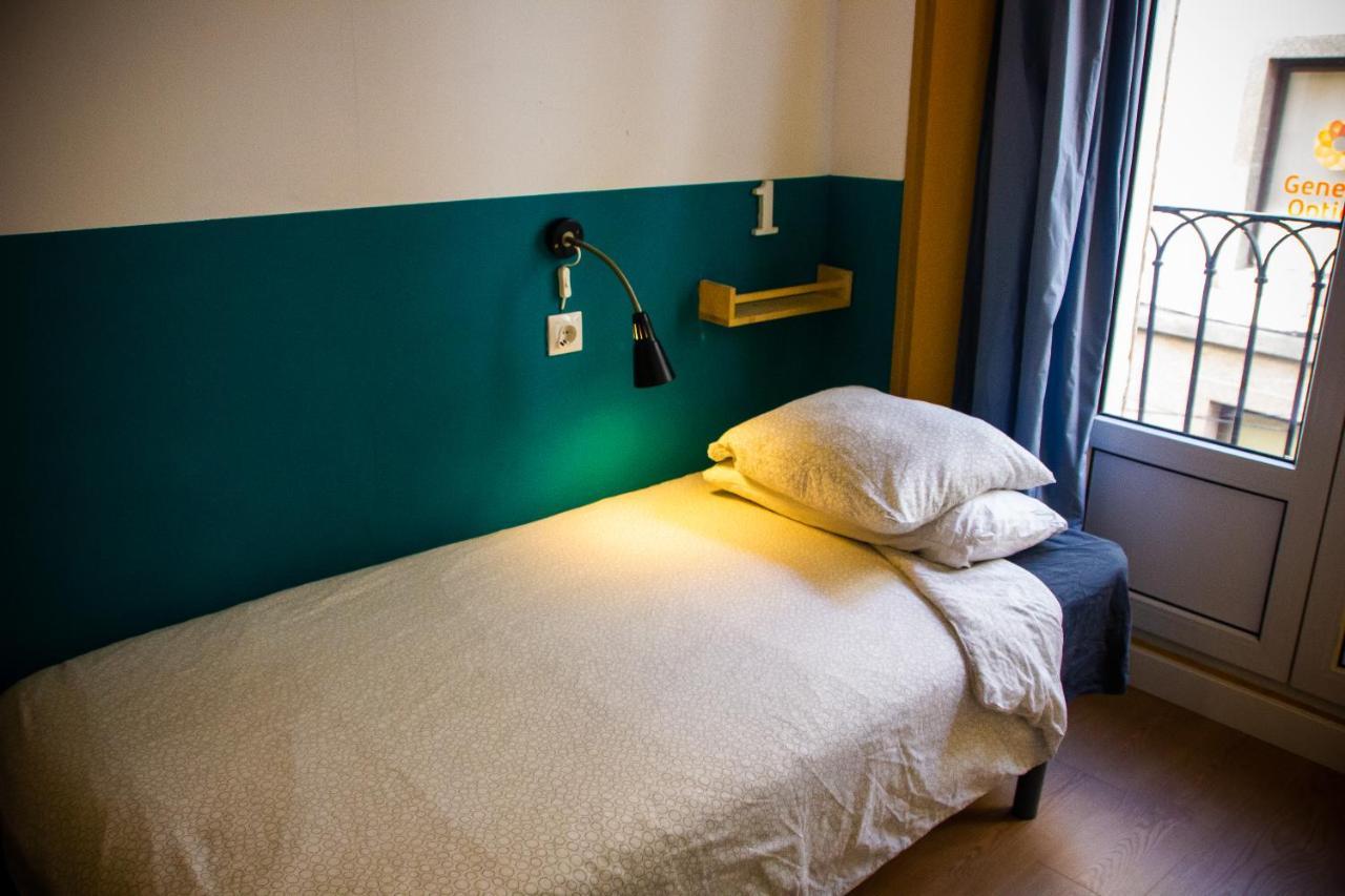 Onefam Sungate Hostel Madrid Ngoại thất bức ảnh