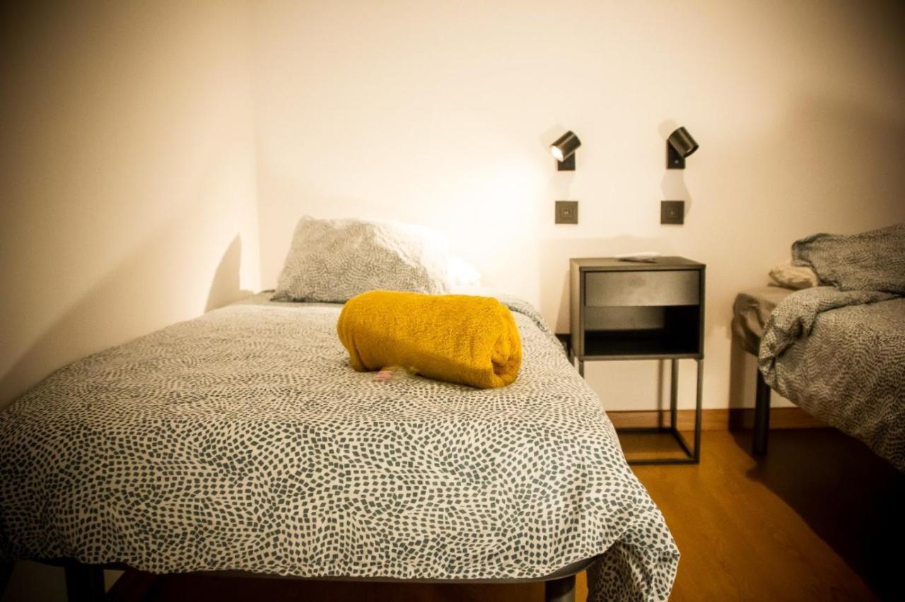 Onefam Sungate Hostel Madrid Ngoại thất bức ảnh