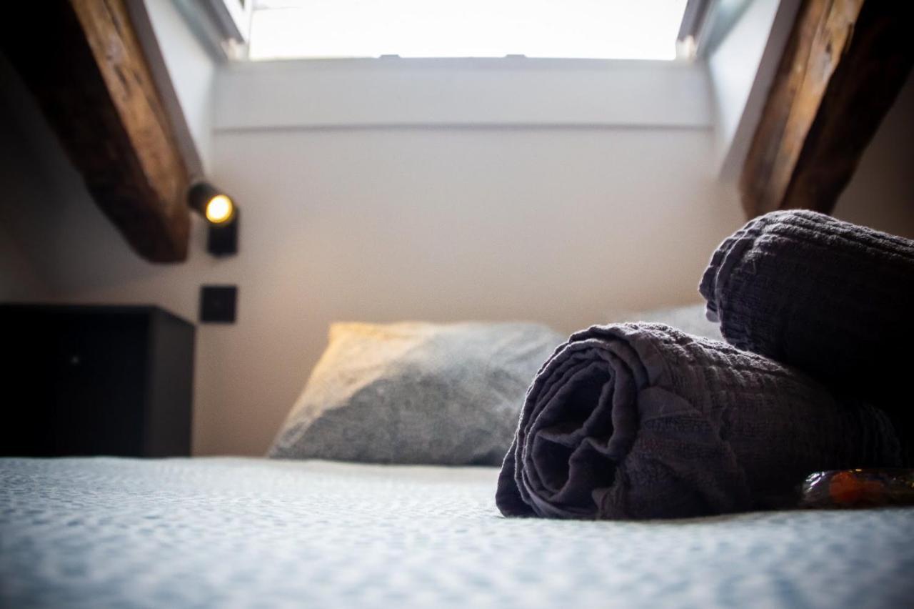 Onefam Sungate Hostel Madrid Ngoại thất bức ảnh