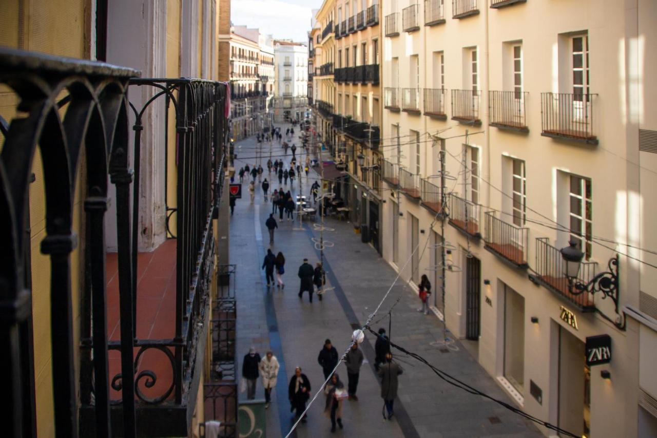 Onefam Sungate Hostel Madrid Ngoại thất bức ảnh