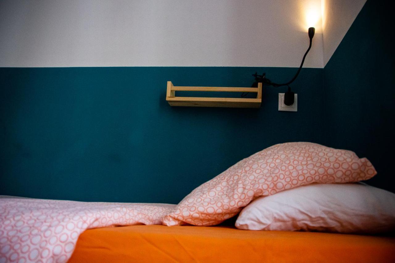 Onefam Sungate Hostel Madrid Ngoại thất bức ảnh