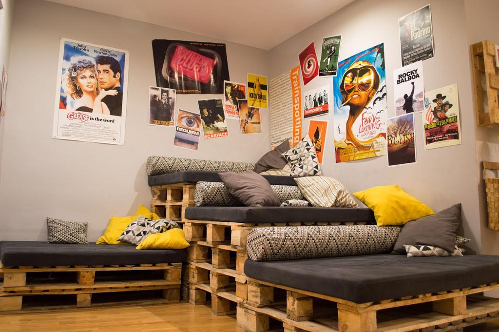 Onefam Sungate Hostel Madrid Ngoại thất bức ảnh